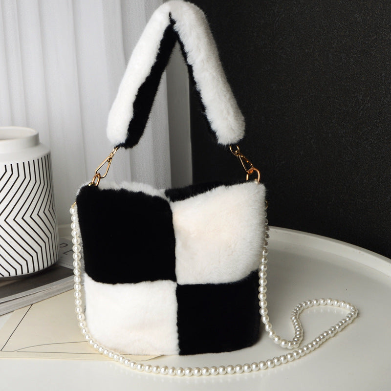LoomTech™ Checkerboard Plush Bucket Bag – Winter Luxury Handbag with Pearl Chain Design