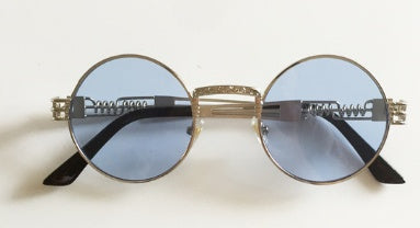 LoomTech™ Classic Unisex Sunglasses – Timeless UV400 Eyewear for Men & Women