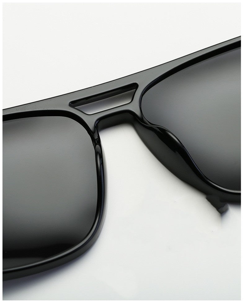 LoomTech™ Punk Classic Polarized Sunglasses – Unisex UV400 TAC Lens Eyewear for Travel & Driving