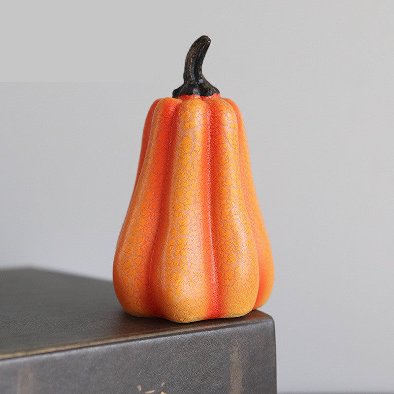 LoomTech™ Halloween Pumpkin LED Lantern – Realistic Resin Candle Lamp for Party & Home Decoration