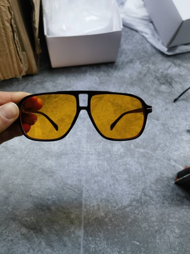LoomTech™ Punk Classic Polarized Sunglasses – Unisex UV400 TAC Lens Eyewear for Travel & Driving