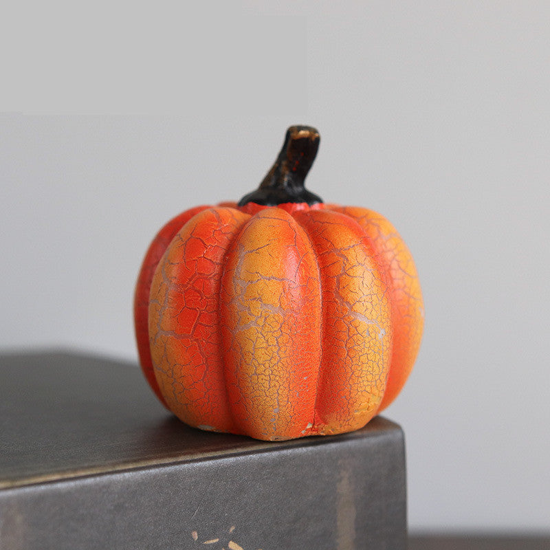 LoomTech™ Halloween Pumpkin LED Lantern – Realistic Resin Candle Lamp for Party & Home Decoration