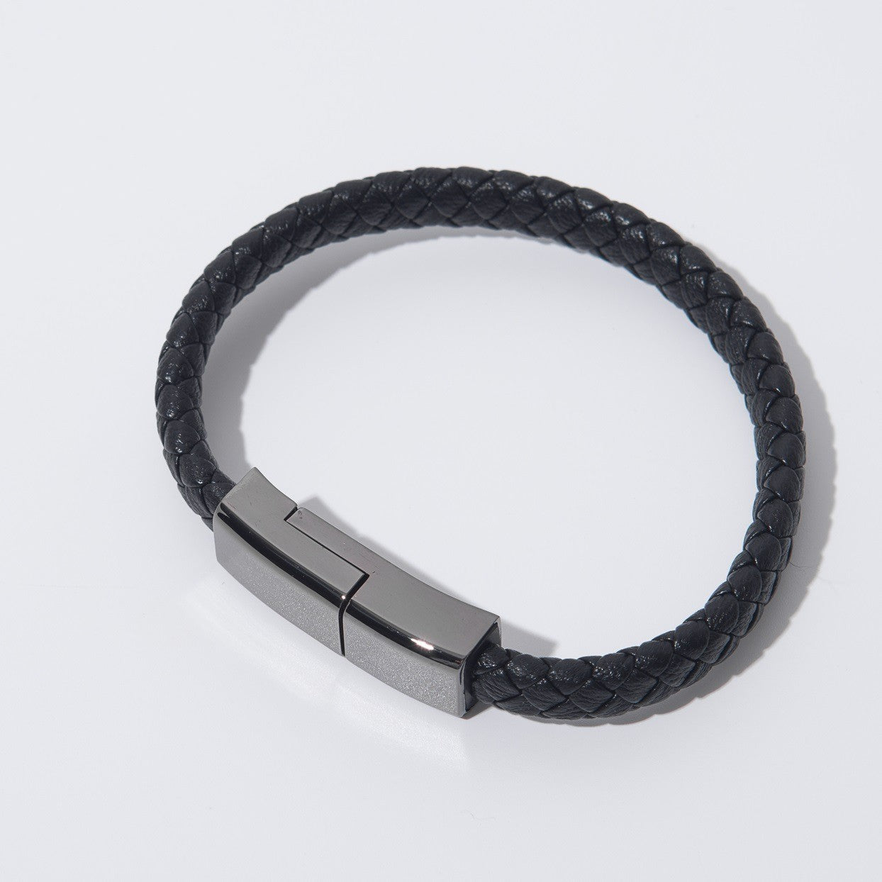 LoomTech™ Leather Bracelet Charger – USB Data Cable for iPhone, Type-C & Android Devices