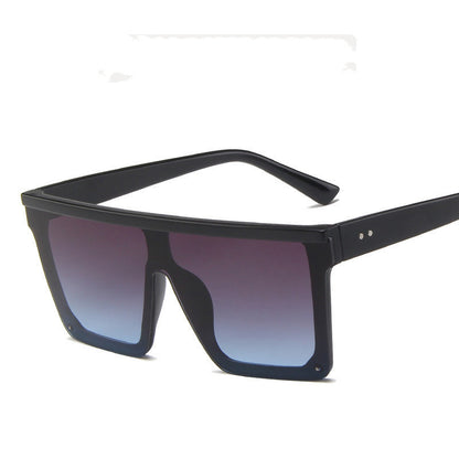 LoomTech™ Retro Fashion Sunglasses – Unisex UV400 Classic Eyewear for Adults