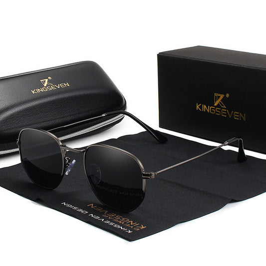 LoomTech™ Classic Retro Round Sunglasses – UV400 Fashion Eyewear for Men