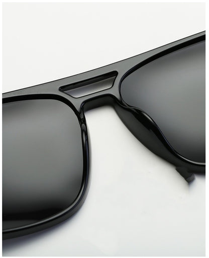 LoomTech™ Punk Classic Polarized Sunglasses – Unisex UV400 TAC Lens Eyewear for Travel & Driving