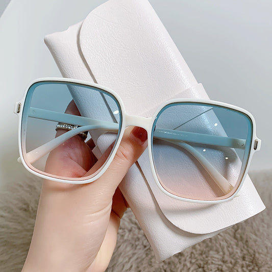 LoomTech™ Gradient Vintage Sunglasses – UV-Protective Fashion Eyewear for Travel & Outdoor Style
